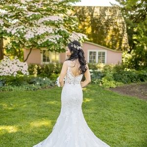 Light ivory, sweetheart neckline, french lace back